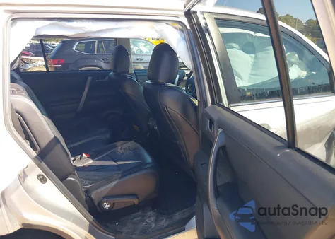 2012 Toyota Highlander Se V6 z USA, uszkodzony, nr VIN 5TDBK3EH1CS119616